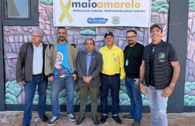 Câmara Municipal participa do encerramento da Campanha Maio Amarelo na Praça das Américas