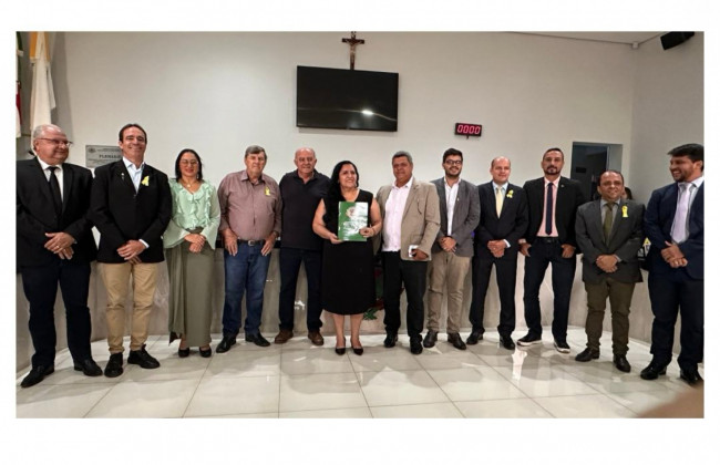 Câmara Municipal de Rio Verde celebra trajetória de Tânia Mara, oficializada como Embaixadora da Cultura Rio-Verdense